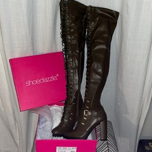 Shoe Dazzle Women’s Thigh High Olive Faux Leather Lace Up Boots- Size 8.5-NIB